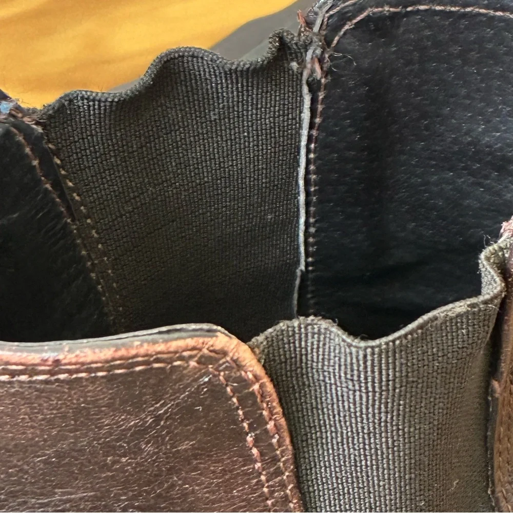 Kenneth Cole Reaction Leather Chelsea Boots Size 8 1/2